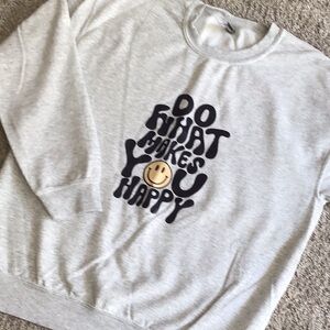 GRAPHIC SWEATSHIRT - MEDIUM